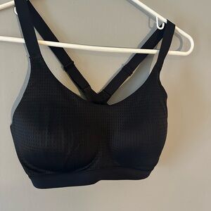 Black Wireless Sports Bra
